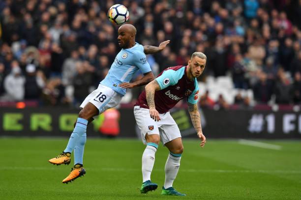 像指挥家般 像指挥家般