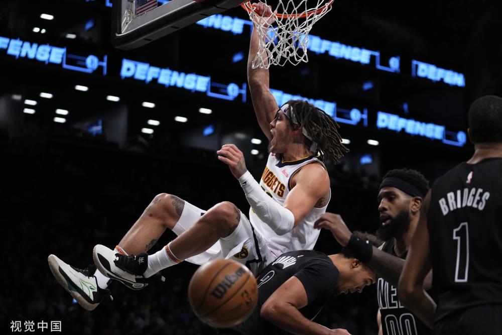 与此同时 与此同时