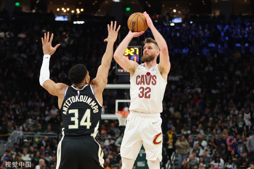 更是团队中 更是团队中